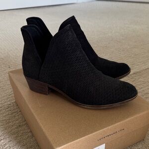 Lucky Brand Women's Bashina Textured Black Ankle Booties